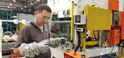 南昌經(jīng)開區(qū)對(duì)高新技術(shù)企業(yè)減費(fèi)降稅促進(jìn)企業(yè)出口創(chuàng)匯